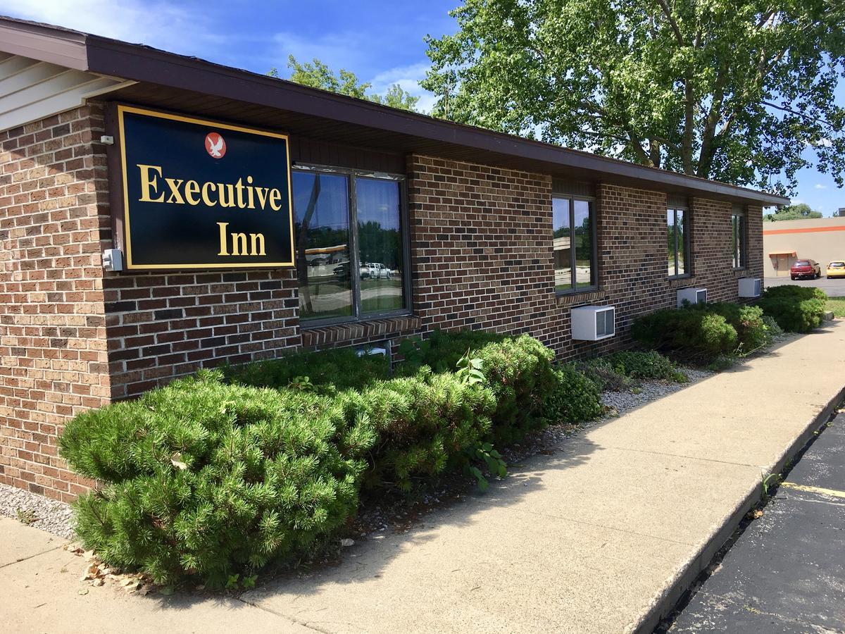 Executive Inn Cass City Exterior photo